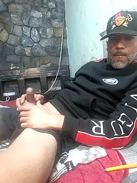 elvergu666 online show from 11-18-25, 04:22