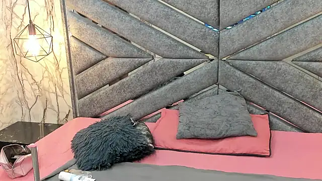 SASHA BROWNIE   online show from 12-01-25, 07:41