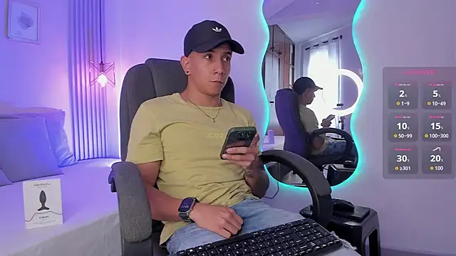 Snapshot of j_deex chatting on 10-17-25, 04:09 j deex online show from 10-17-25, 04:09