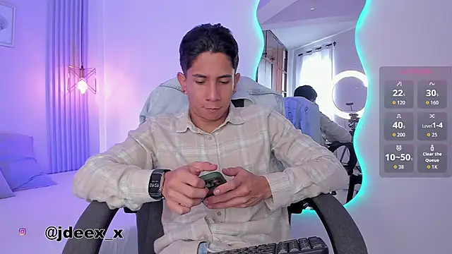 Snapshot of j_deex chatting on 10-21-25, 02:29 j deex online show from 10-21-25, 02:29