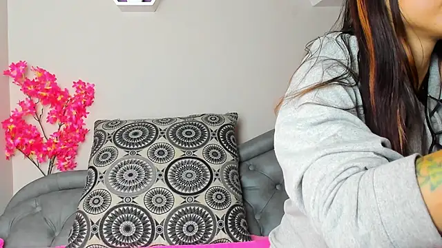 Snapshot of Dafne_Mel chatting on 09-19-25, 02:51 Dafne Mel online show from 09-19-25, 02:51