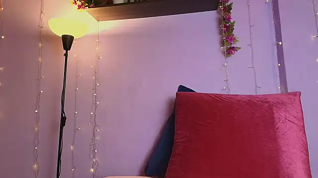 Snapshot of Dafne_Mel chatting on 10-21-25, 12:50 Dafne Mel online show from 10-21-25, 12:50