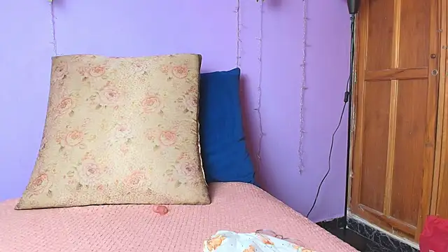 Snapshot of Dafne_Mel chatting on 11-11-25, 12:27 Dafne Mel online show from 11-11-25, 12:27