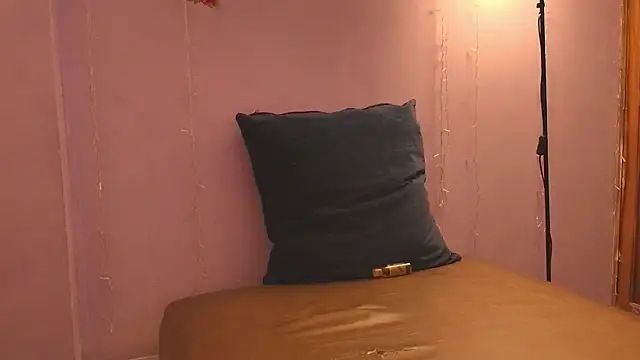 Snapshot of Dafne_Mel chatting on 11-19-25, 12:38 Dafne Mel online show from 11-19-25, 12:38