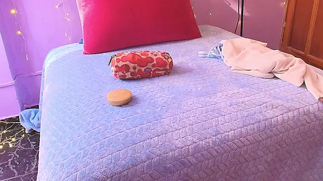 Snapshot of Dafne_Mel chatting on 11-20-25, 12:49 Dafne Mel online show from 11-20-25, 12:49