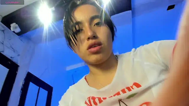 Starbutterflyy  online show from 10-03-25, 03:58