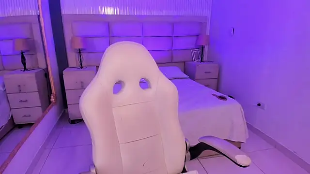 Snapshot of Starbutterflyy_ chatting on 02-11-26, 05:12 Starbutterflyy online show from 02-11-26, 05:12