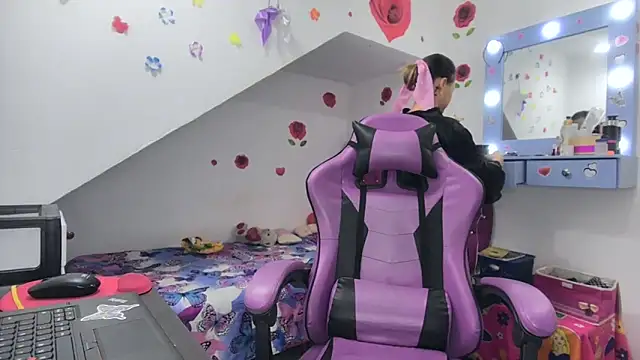 soffy rosses online show from 10-24-25, 03:58