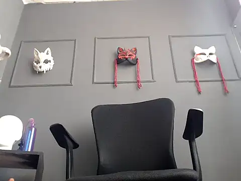 Snapshot of zain_kreigger chatting on 09-28-25, 02:11 zain kreigger online show from 09-28-25, 02:11