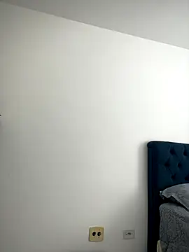 Miss-Brazil online show from 12-14-25, 01:49