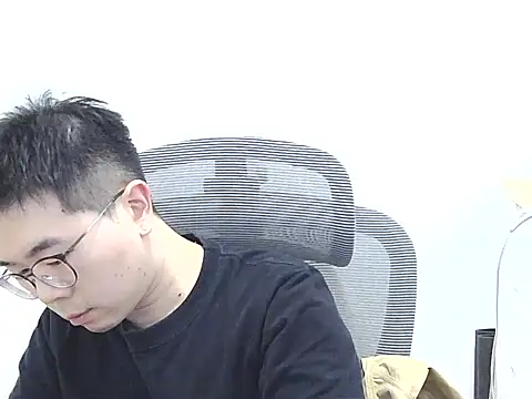 Adzard65 online show from 10-29-25, 03:25