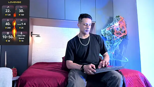 Dustin Sonne online show from 10-28-25, 03:43