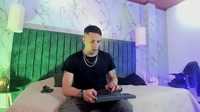 Dustin Sonne online show from 02-13-26, 03:35