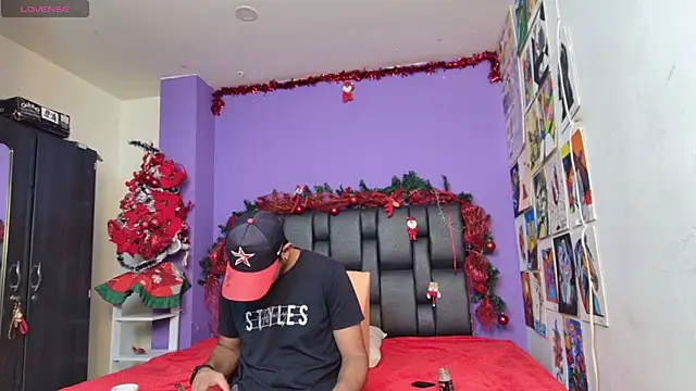 ashtoncooperr online show from 12-18-25, 06:25