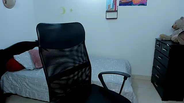 Snapshot of Sweet_Amanda_95 chatting on 11-17-25, 03:45 Sweet Amanda 95 online show from 11-17-25, 03:45