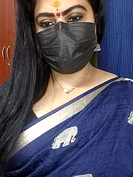 honey-flower online show from 11-17-25, 05:02