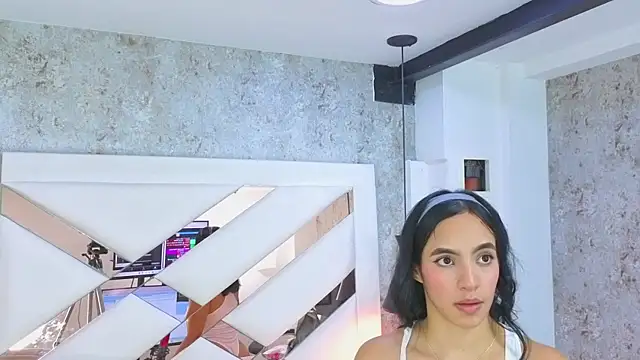 Saara evans  online show from 09-17-25, 07:59