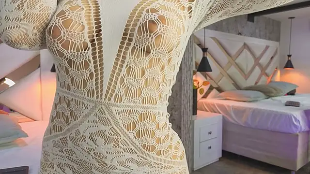 Saara evans  online show from 10-03-25, 07:33