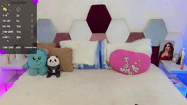 kushina uzumaki75 online show from 09-17-25, 03:41