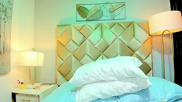 DanniaKross online show from 09-27-25, 09:25