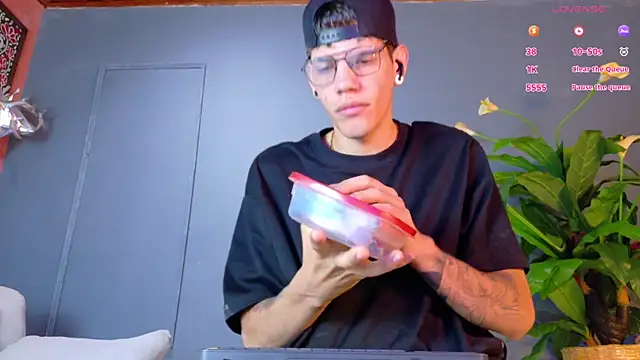 david huge online show from 11-07-25, 01:22