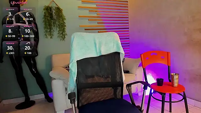 david huge online show from 11-30-25, 01:42