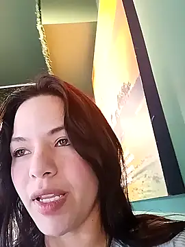 avril vinn online show from 11-14-25, 07:12