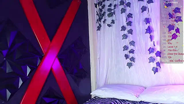 ivonne diaz1 online show from 12-15-25, 07:51