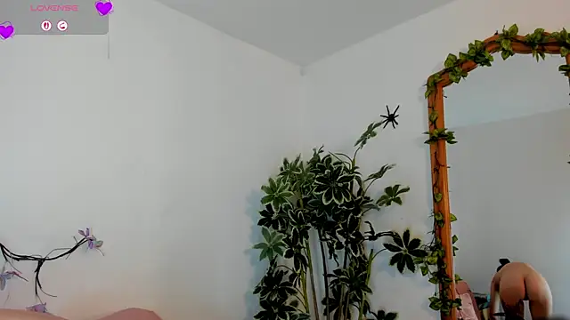 Snapshot of valerieMattson chatting on 11-09-25, 07:12 valerieMattson online show from 11-09-25, 07:12