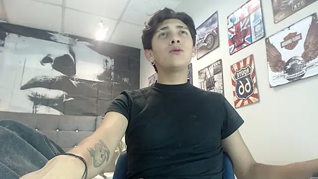 Ethann1  online show from 10-22-25, 04:02