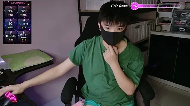 doggyman523 online show from 12-22-25, 03:42