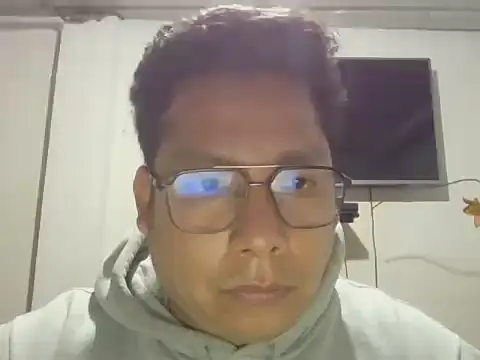 Snapshot of Napoleon246 chatting on 10-12-25, 11:15 Napoleon246 online show from 10-12-25, 11:15