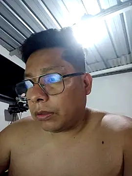 Snapshot of Napoleon246 chatting on 10-26-25, 01:11 Napoleon246 online show from 10-26-25, 01:11