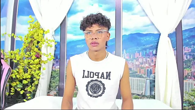 MilthonDelis online show from 09-18-25, 04:25