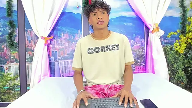 MilthonDelis online show from 12-05-25, 02:20