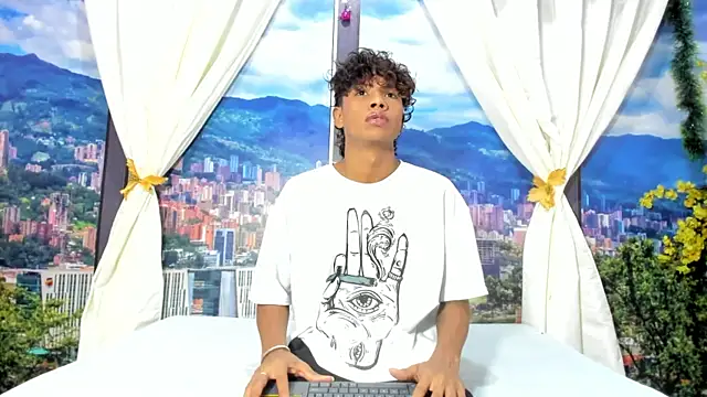 MilthonDelis online show from 12-21-25, 02:41