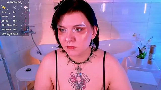 bluelunaray online show from 11-21-25, 11:20