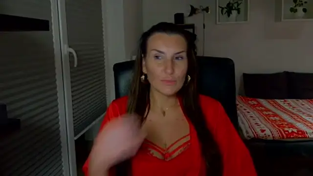 DonnaAmore online show from 11-20-25, 09:25