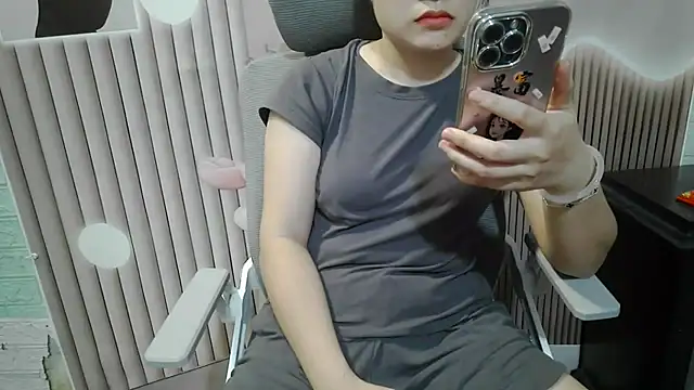 Emachiii online show from 09-09-25, 12:21