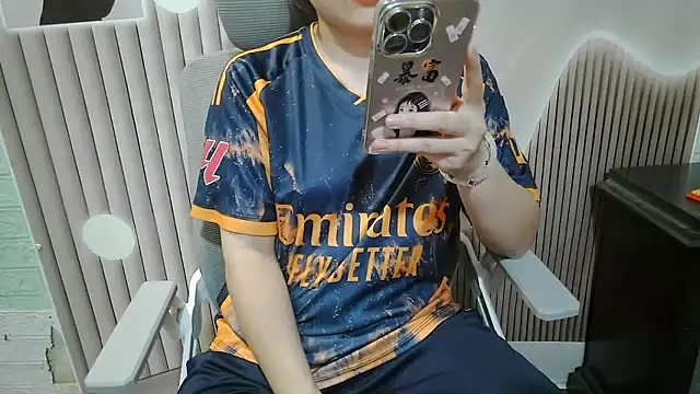 Emachiii online show from 09-09-25, 12:26