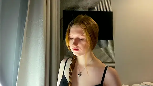 LuxXAngel online show from 04-09-26, 10:48