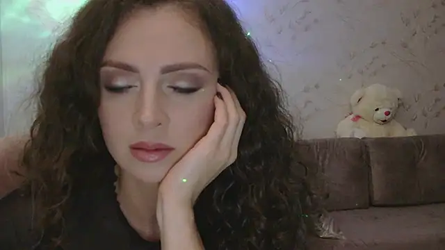 Amber Carrol online show from 11-28-25, 05:37