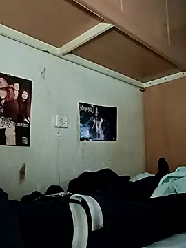 Snapshot of Rickrow666 chatting on 02-22-26, 07:12 Rickrow666 online show from 02-22-26, 07:12