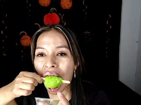 AntonelaMorriz online show from 10-13-25, 07:14