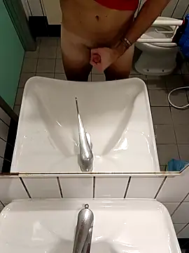 Snapshot of losteccafisso chatting on 01-15-26, 01:26 losteccafisso online show from 01-15-26, 01:26