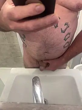 Snapshot of BobKat chatting on 10-25-25, 01:40 BobKat online show from 10-25-25, 01:40