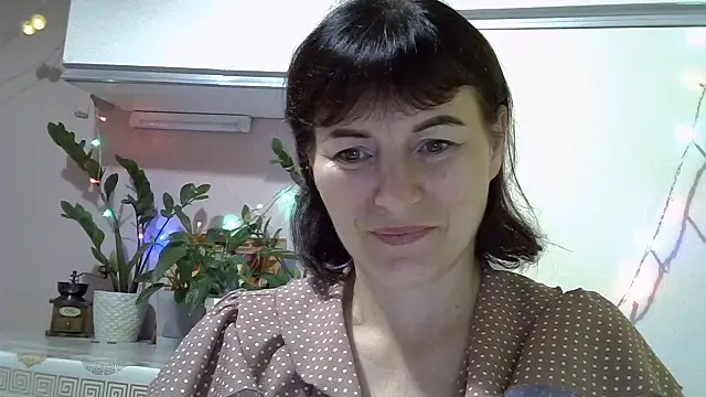 Krystal 82 online show from 09-11-25, 05:13