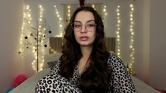 Real cutie1 online show from 01-06-26, 01:48