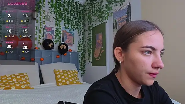 Snapshot of Ashley_Pierce chatting on 11-04-25, 04:11 Ashley Pierce online show from 11-04-25, 04:11