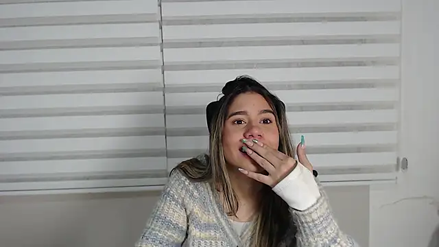 Rachell criss online show from 11-25-25, 03:50